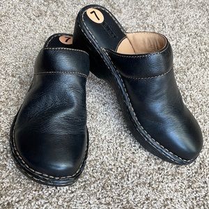 Born leather clog mule